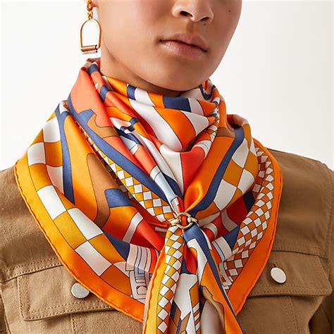 how to tie an hermes scarf|wearing a hermes scarf.